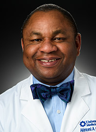 Headshot of Akinoluwa Oluwatomi, MD