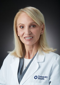 Headshot of Cynthia Oberhoff, NNP