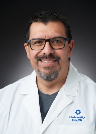 Headshot of Louis Villanueva, AGACNP