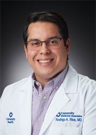 Headshot of Rodrigo Rios, MD