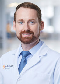 Headshot of Travis Peery, MD